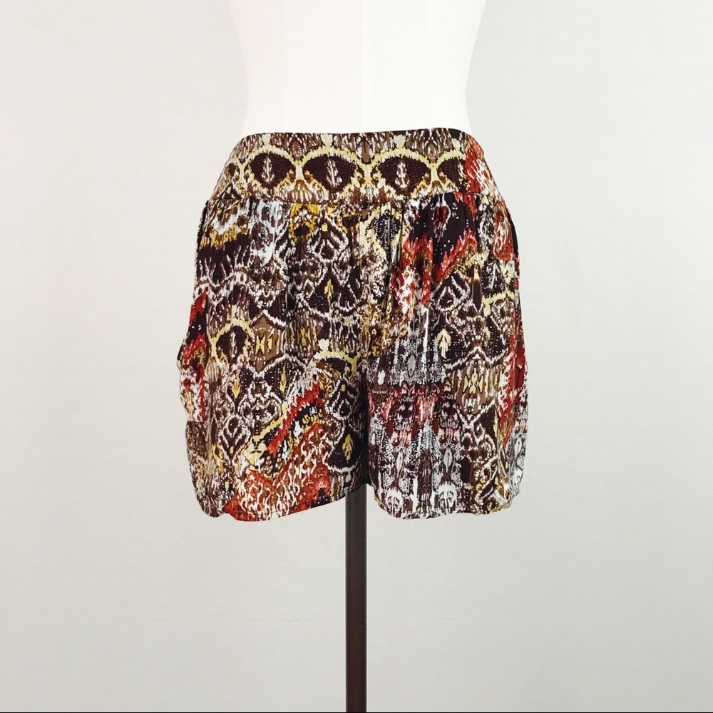 Boho Abstract Patterned Shorts | Size M